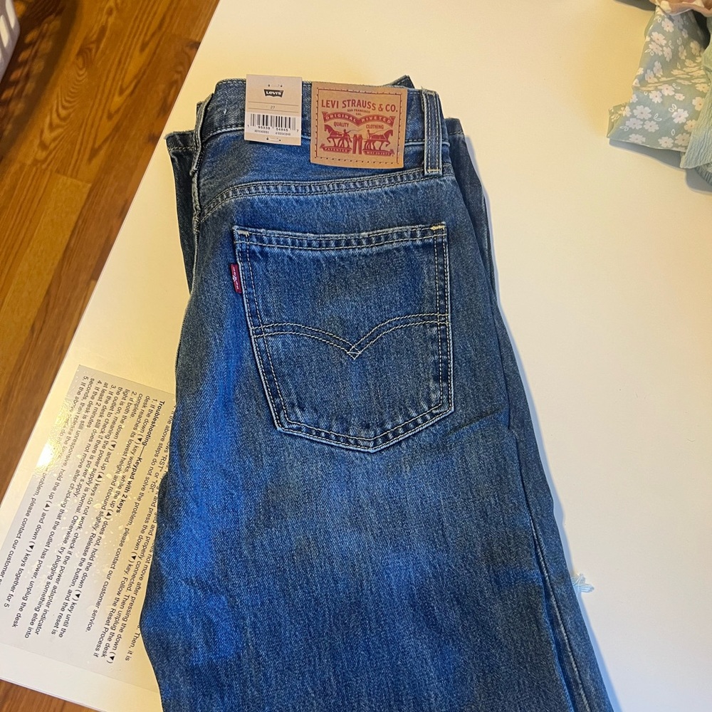 Levi low pro straight